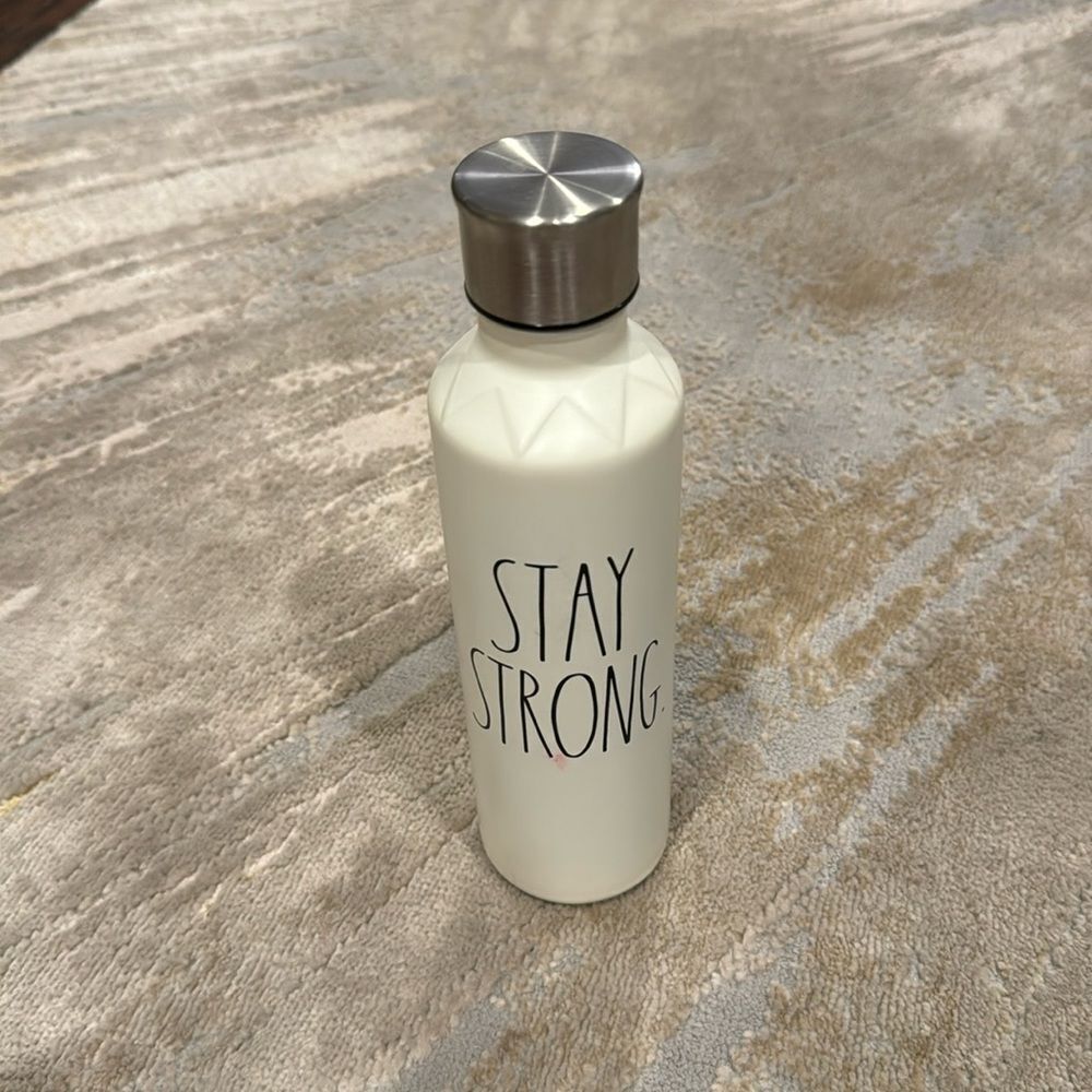 Rae Dunn stay strong hydration bottle in EUC